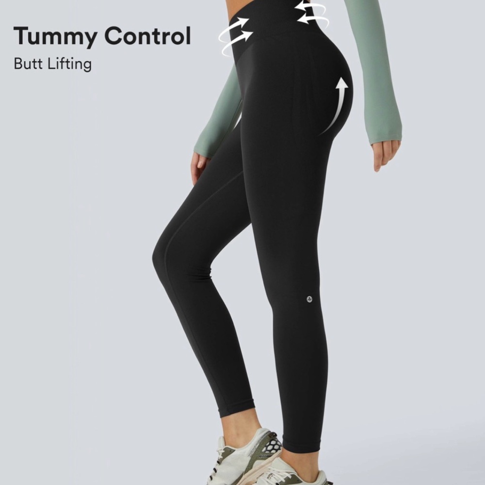 Halara OneForm Seamless Flow Mid Rise Tummy Control Butt Lifting Yoga Leggings